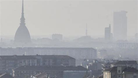 Smog Legambiente Torino Citt Pi Inquinata D Italia La Stampa