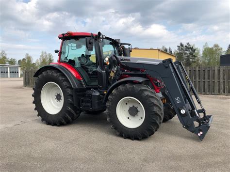 Traktor Valtra N174 Blinto