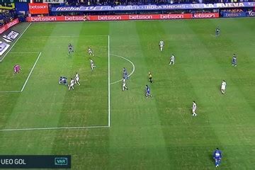 Polémica en Boca vs Talleres Cavani metió un golazo pero el VAR trazó