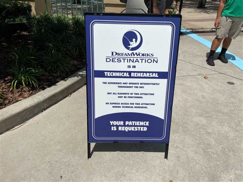 Photos Video New Dreamworks Destination Character Meet And Greet