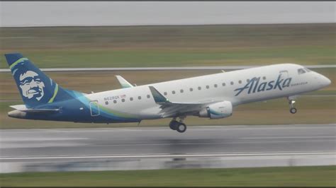 Alaska Horizon Embraer Erj 175 N628qx Takeoff From Pdx Youtube