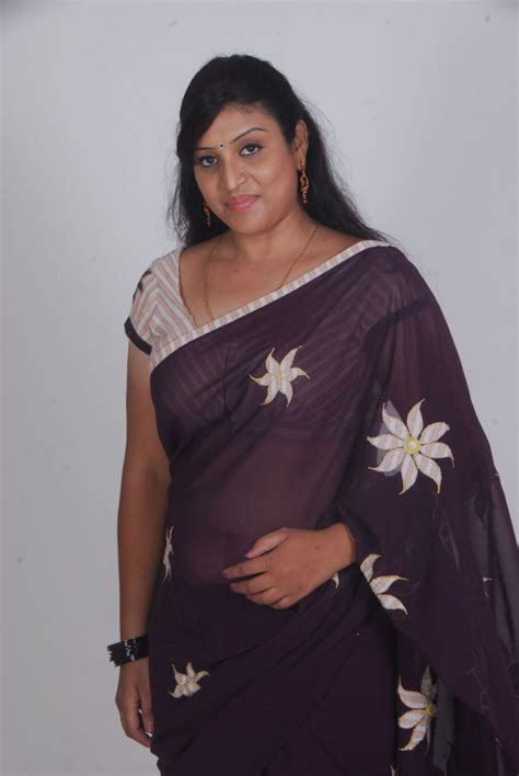Telugu Supporting Actress Uma Hot Saree Stills Telugu Supporting