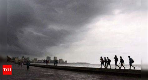 Heavy Rain Alerts For Mumbai Thane Navi Mumbai For Next 48 Hours