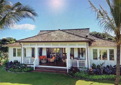 Pin By Susan Rowan On Roofline Hawaii Homes Lake House Plans Beach