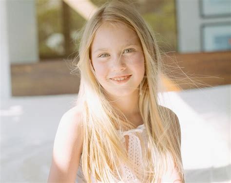 Images de Fille Blonde 12 Ans Téléchargement gratuit sur Freepik