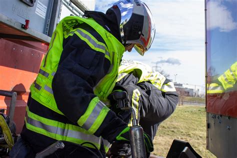 Fahrzeugbergung Nordspange Freiwillige Feuerwehr V Sendorf