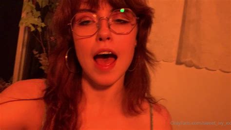Eden Ivy Slutty Pushing Out The Toy After Inserting Deep Inside Ass