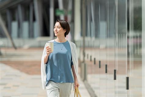 忙しい社会人の恋愛は難しい？上手に恋愛を育むために Afflux 愛する人へ贈るゆびわ言葉®がついた婚約・結婚指輪