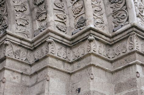 Architecture and People: Manila Cathedral