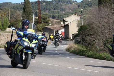 Les motards manifestent contre le contrôle technique des deux roues