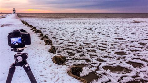 Awesome images of some rare ice on Lake Michigan - JobbieCrew.com