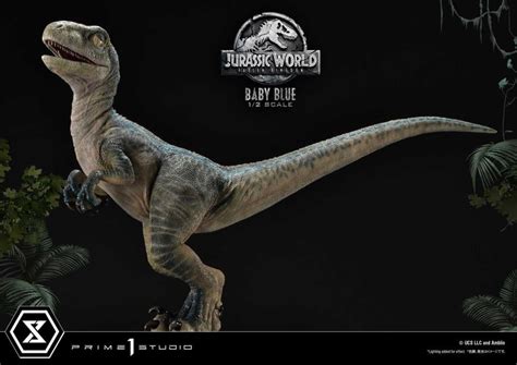 Jurassic World Fallen Kingdom Baby Blue Scale Statue