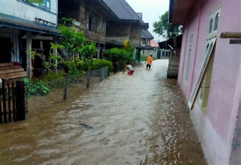 Banjir Di Tiga Desa Lempur Ratusan Rumah Tergenang