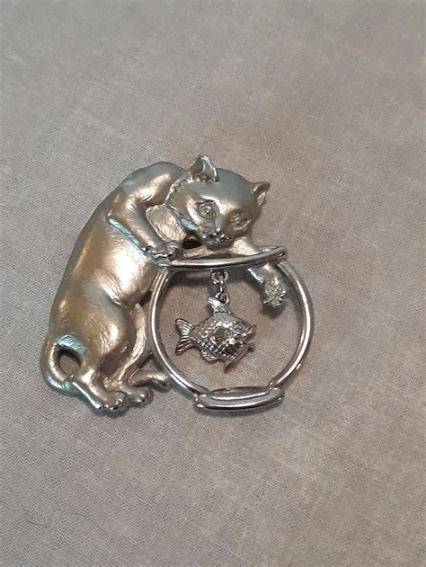 Signed Jj Cat And Fishbowl Broochpin Vintage Silver Tone Etsy Cat