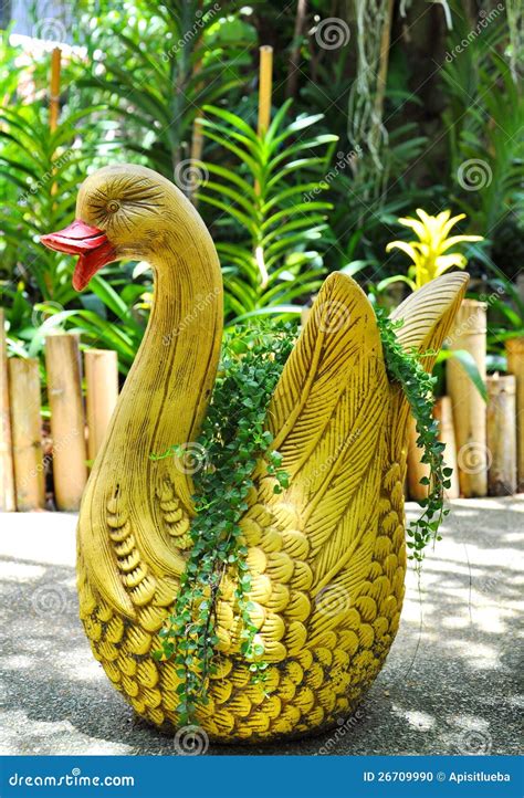 Swan sculpture stock photo. Image of craftsmanship, sculpture - 26709990