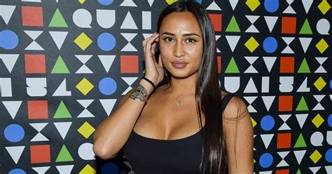 Astrid Nelsia Ultrasexy En Bikini Ses Fesses Font Le Buzz Purepeople