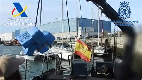 Intervenido un velero cargado con más de cuatro toneladas de hachís con