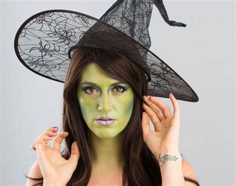 Halloween Pretty Witch Makeup Ideas