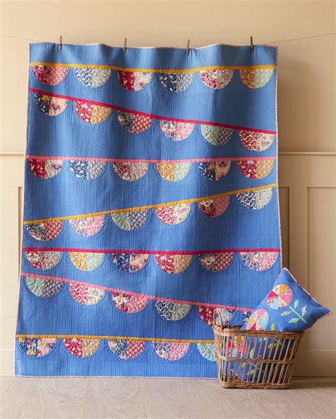 Tilda Jubilee Bunting Quilt In Cornflower Blue