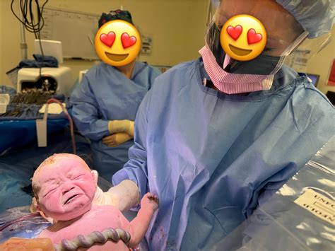 Discovery during cesarean : r/MedicalGore