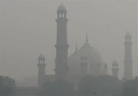 Lahore Grapples With Alarming Air Pollution Hum News