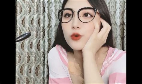 Em Kinh Can Ao Hong Khoe Vu To T Ng H P Phim Sex Clip Sex Vi T Nam