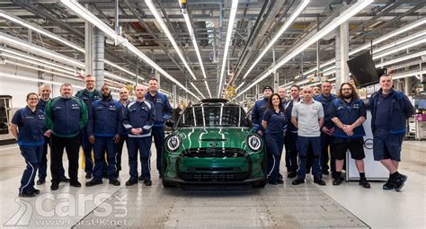 The Millionth MINI 3 Door Hatch Of The Current F56 MINI Rolls Off The