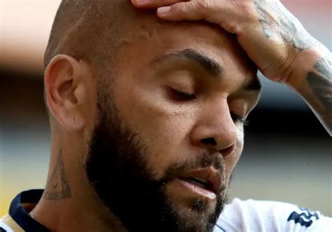 Exfutbolista Dani Alves irá a juicio por agresión sexual