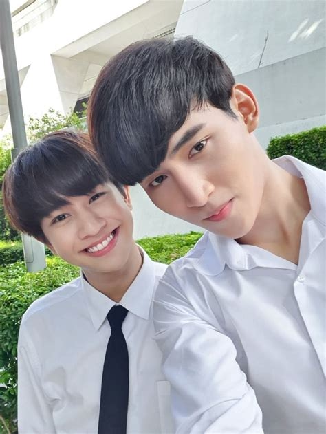 Crace On Twitter Love In The Moonlight Kdrama We Meet Again Cute Gay Couples