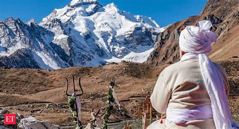 In Pics Pm Modi Offers Prayers At Parvati Kund Amid Breathtaking