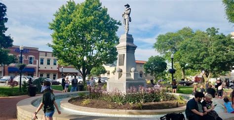 Confederate Statue On Bentonville Square Moving To Park Near