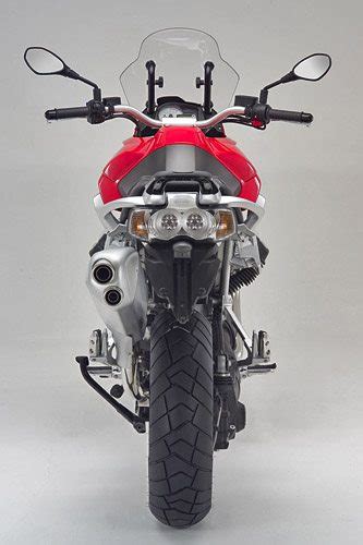 Moto Guzzi Stelvio - webBikeWorld