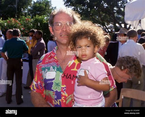 Max Gail And Son 1991 Credit Ralph Dominguezmediapunch Stock Photo