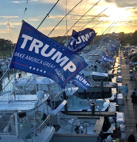 Massive ‘maga Boat Parade With More Than 2000 Boats Sets Sail To