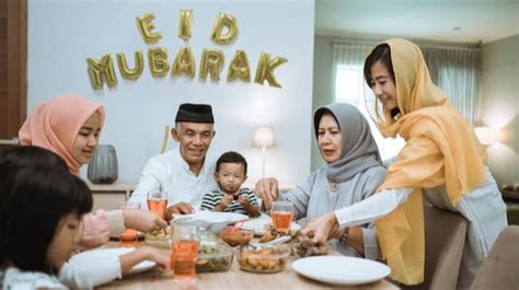 7 Hal Yang Tidak Boleh Dilakukan Saat Idul Fitri Sesuai Al Quran Makan Berlebihan Hingga Foya Foya