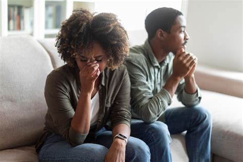 Mujer Negra Molesta Llorando Despu S De Una Pelea Con Su Esposo Foto