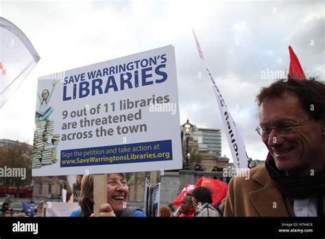 Trafalgar Square London Uk 5th Nov 2016 Hundreds Of Campaigners