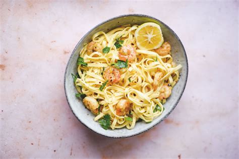 Healthy Garlic And Chilli Prawn Linguine Recipe In 30 Minutes