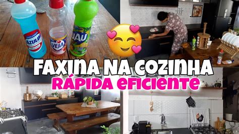 FAXINA NA COZINHA RÁPIDA EFICIENTE SEM CANSAR LIMPEI O ARMÁRIO TODO