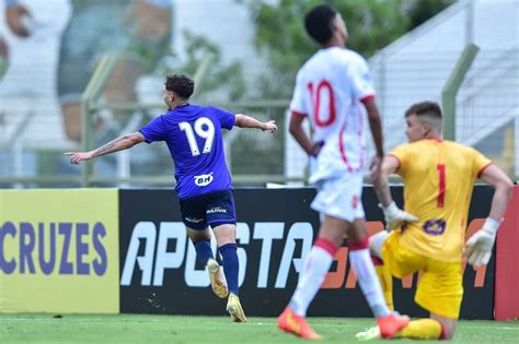 Cruzeiro Vai Em Busca De Goleada Atropela O Uni O Mogi E Conquista