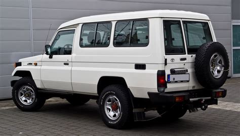 Toyota Land Cruiser 100 J7 2 4 TD LJ70 73 86 Hp 1985 1990 Specs