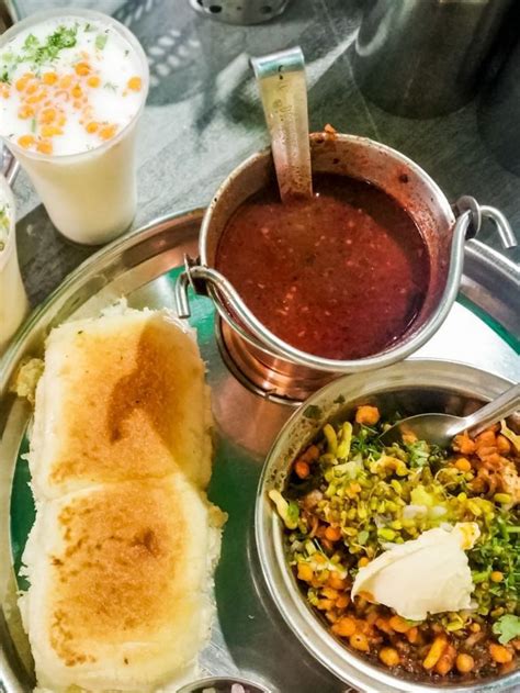 9 Maharashtrian Breakfast Dishes That You Should Know Of!