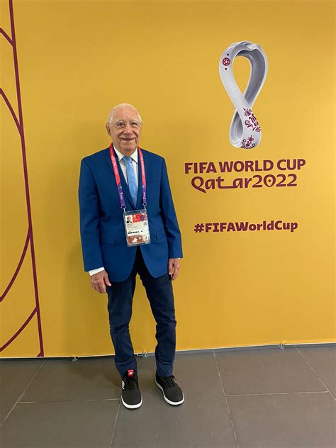 This is journalist Enrique Macaya Márquez from Argentina, he's covering