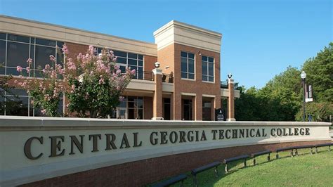 CGTC Milledgeville Campus Hosts Employ Baldwin Job Fair