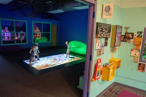 Lights Out! - Iowa Children's Museum