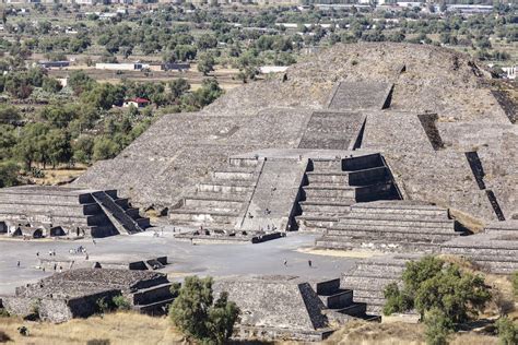 Qu Hay Dentro De La Pir Mide De La Luna De Teotihuacan