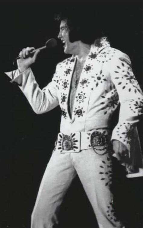 The World Of Elvis Jumpsuits 68 Pictures Of Elvis Presley Performing In