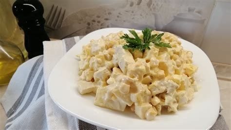 Салат з ананасами та куркою. Як приготувати смачну, святкову страву за ...