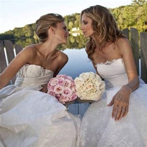 Chely Wright and Lauren Wright | Lesbian bride, Lesbian wedding ...