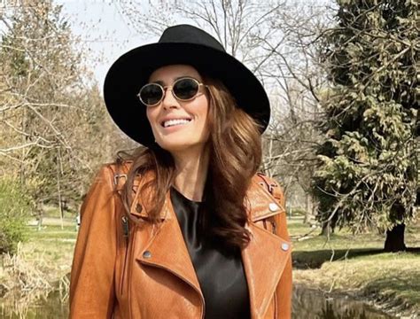Марија е мајка на четири деца и една од најубавите жени на Балканот ...